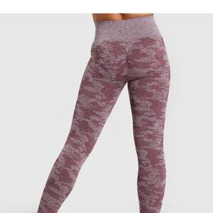 Gymshark Camo Seamless Leggings - Berry Red | Gymshark